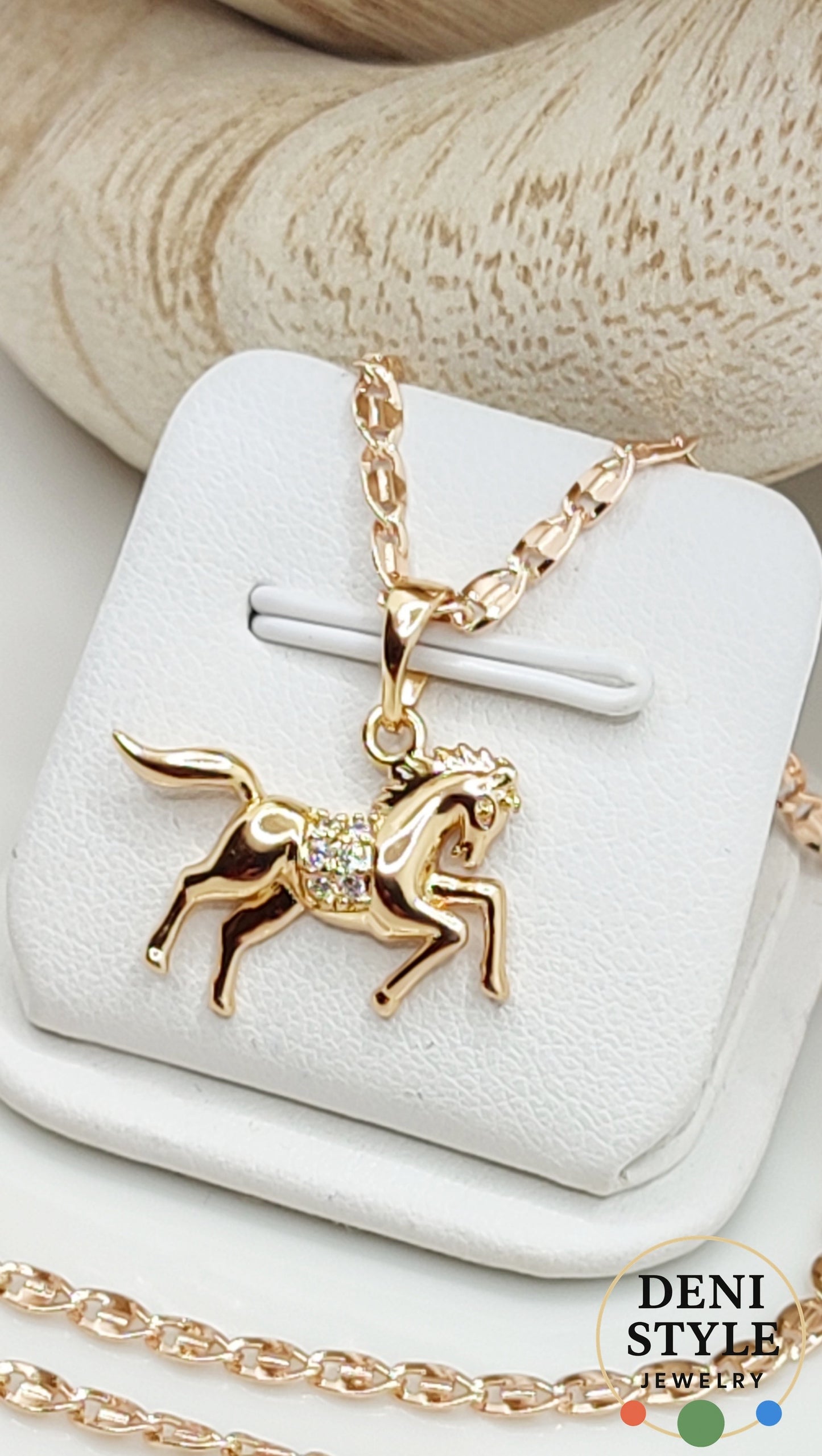 2457/ Pegazus nyaklánc