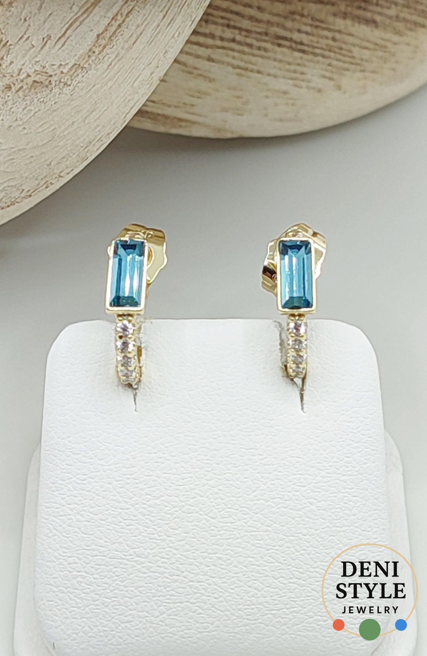 5704/ Azurelle fülbevaló minőségi kristályokkal