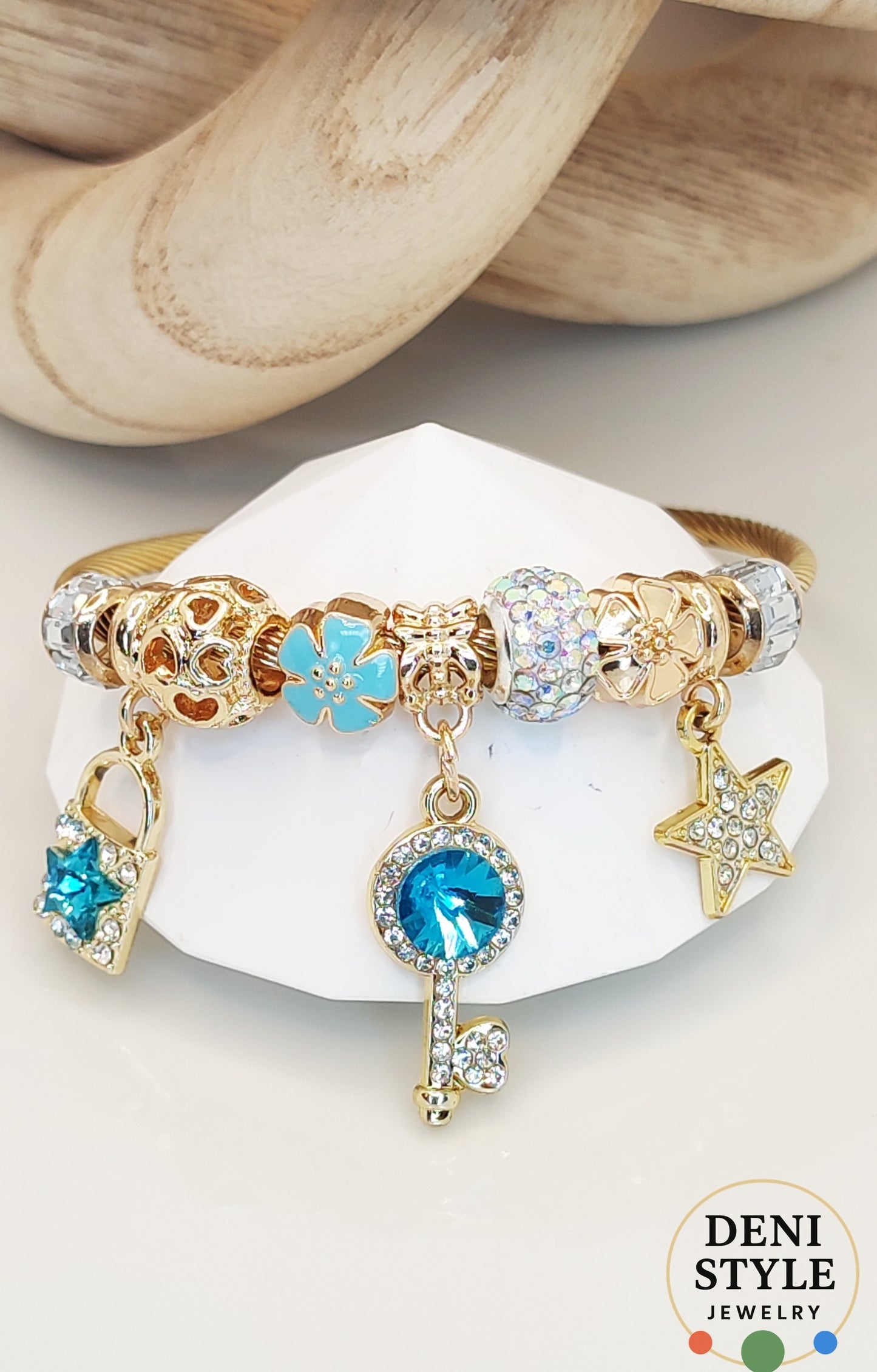 6169/ Charm karkötő