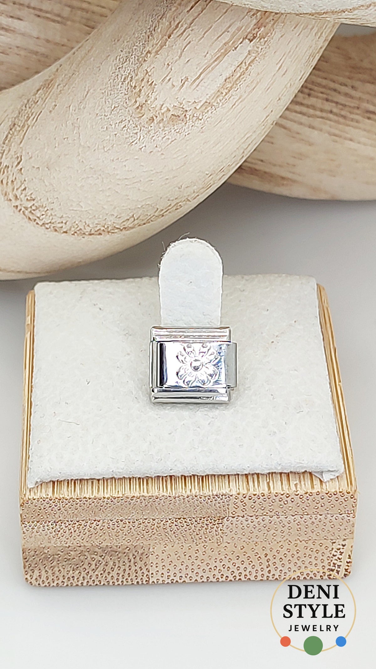 IC 38 / Virág Italian Charm