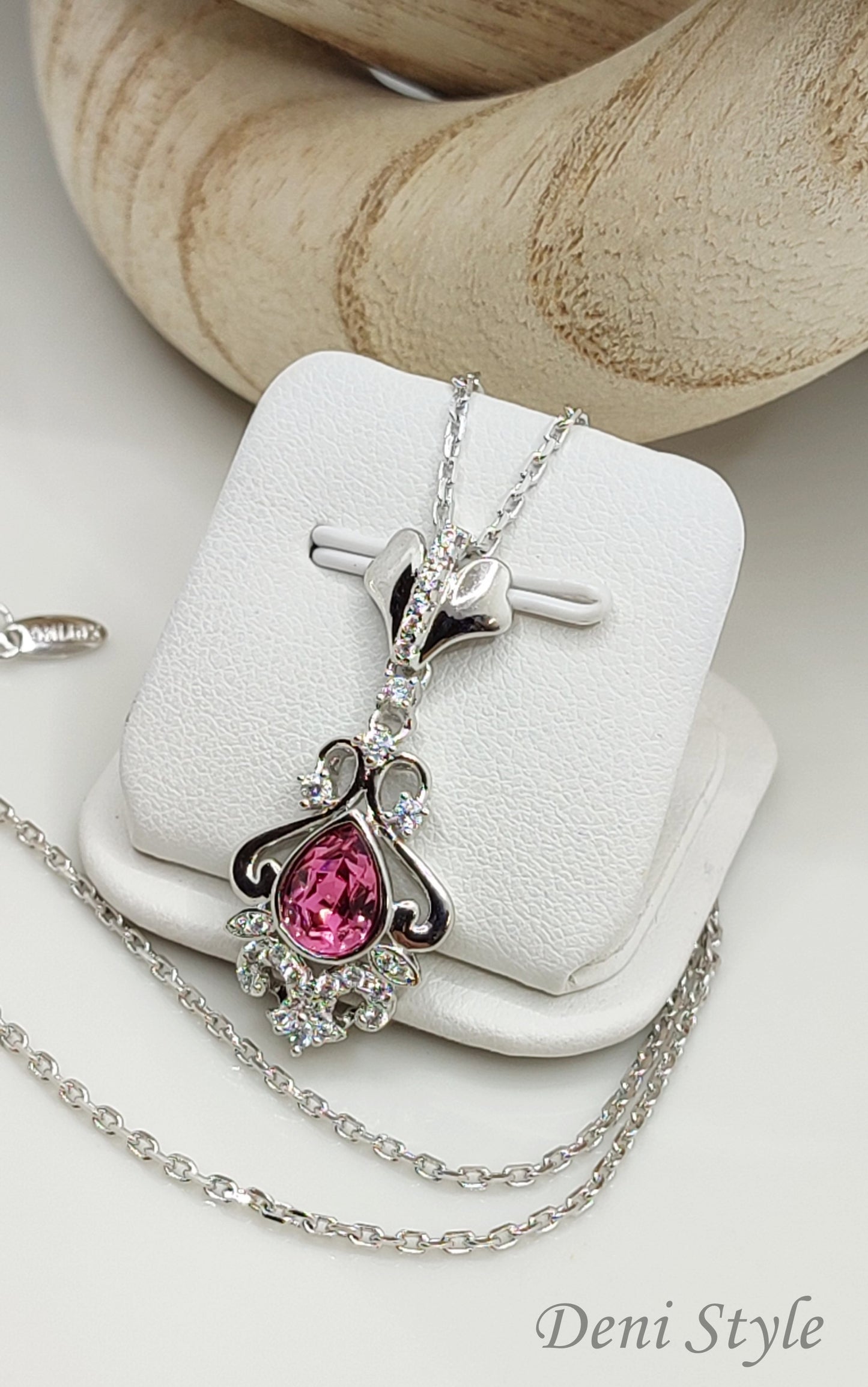 4775/ Solen nyaklánc minőségi kristályokkal