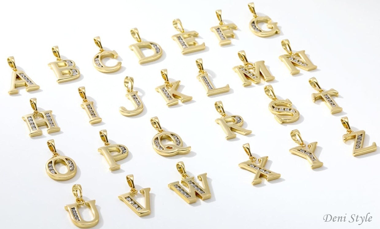 4982/ Betű nyaklánc