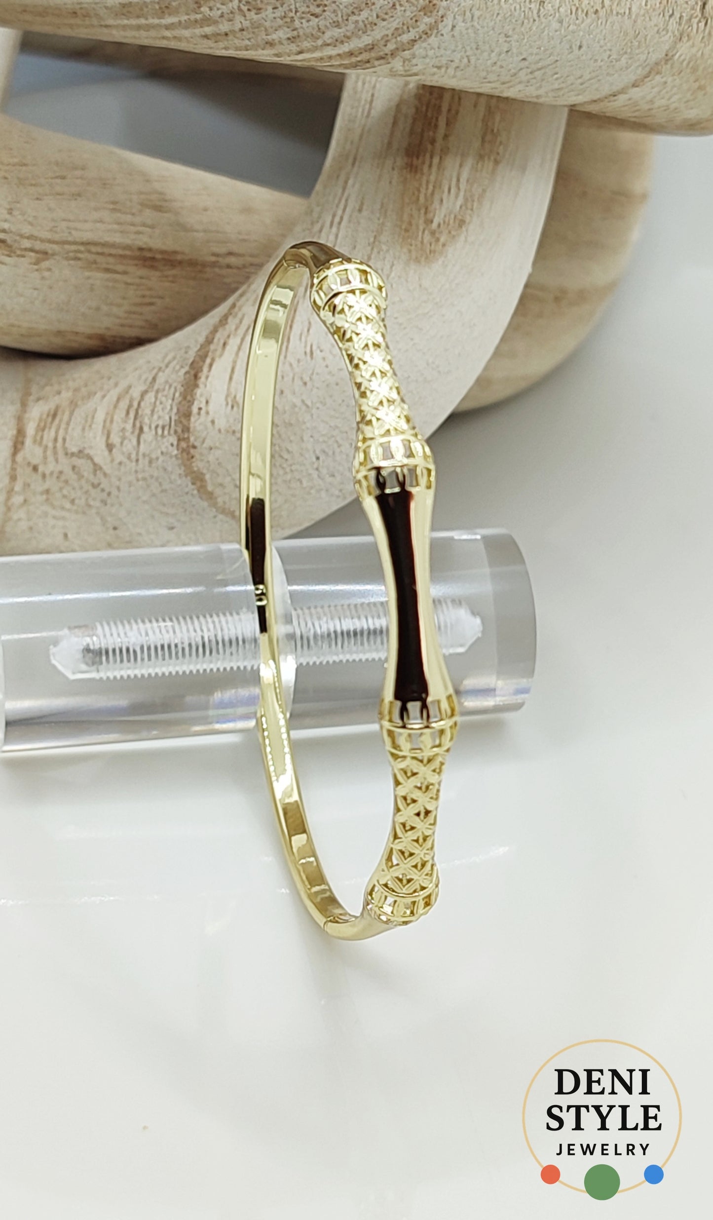 5868/ Donna karperec