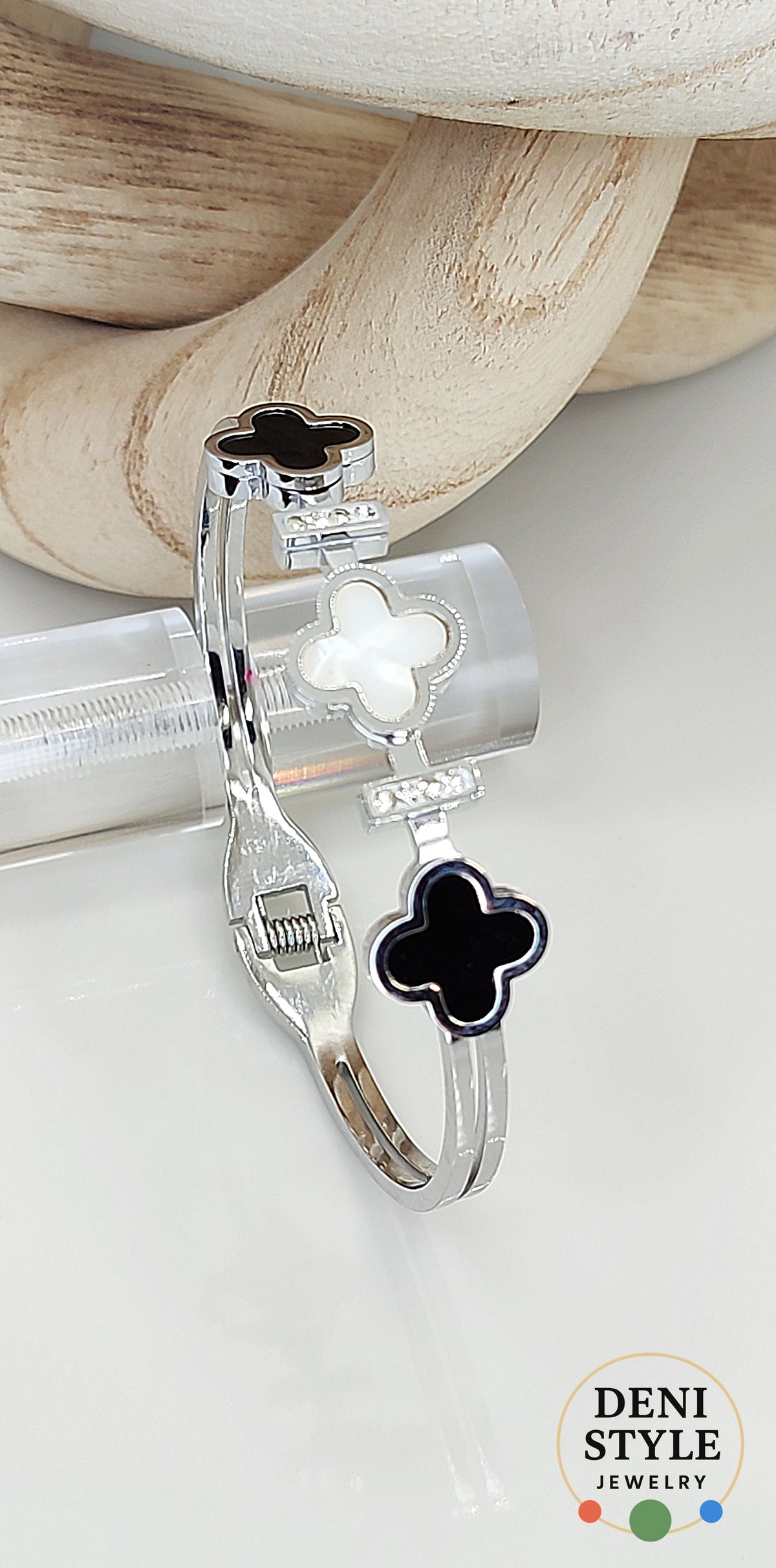 6539/ Cloveré white karperec