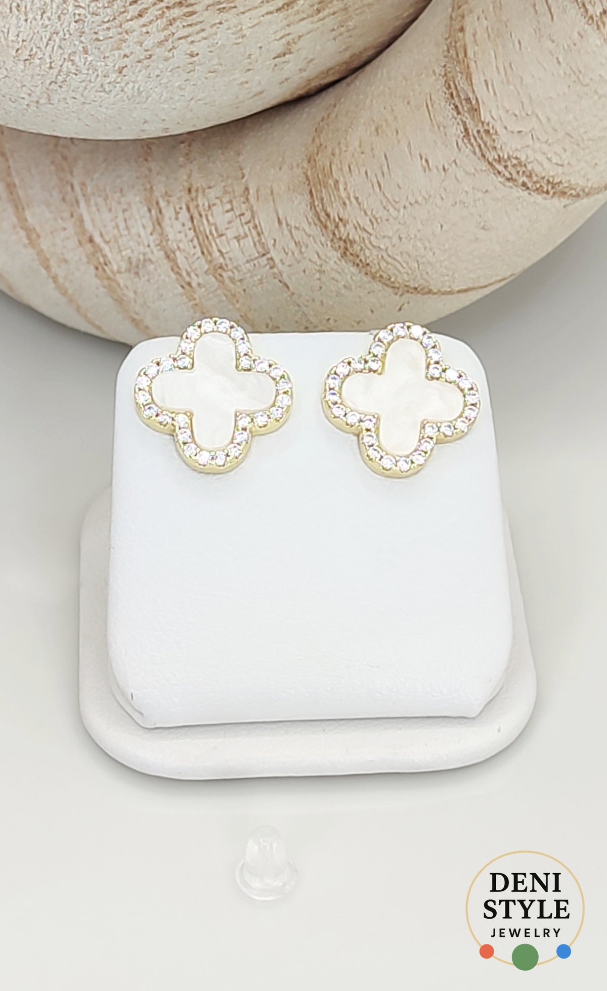 6542/ Cloveré gold fülbevaló