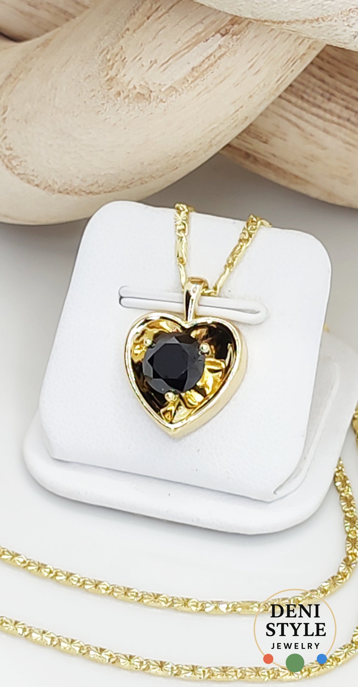 6611/ Black Queen nyaklánc